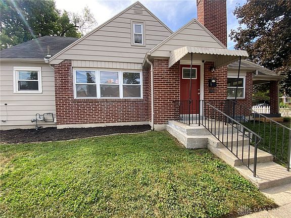2nd image of 440 Truman Ct