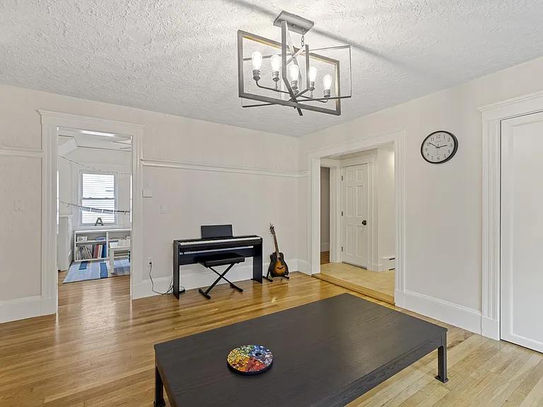 107 Ronald Rd — Photo 9