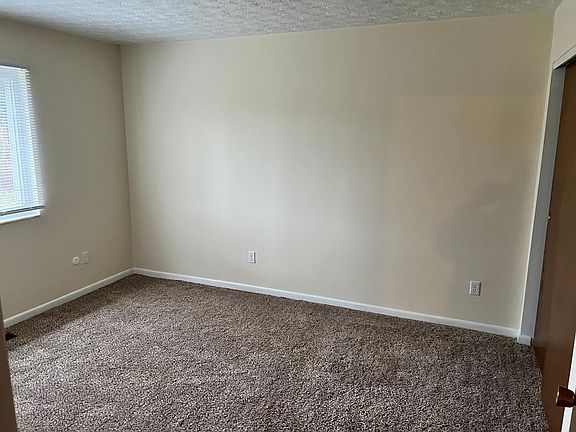 4th image of 2314 Bracken Pl