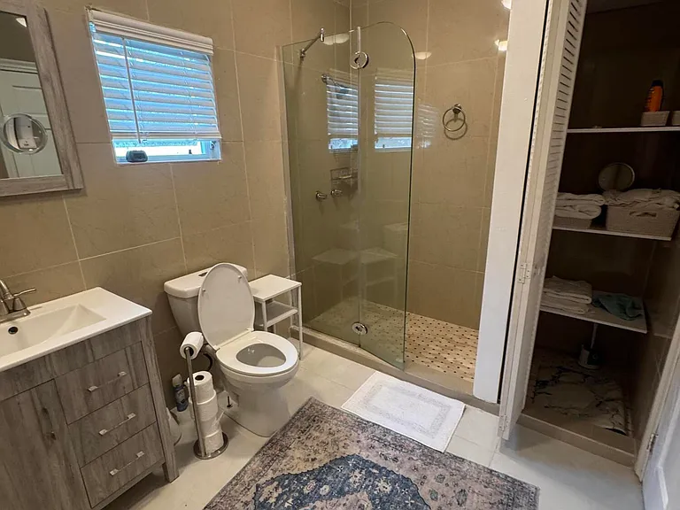 2CAA One Caret Bay — Photo 10