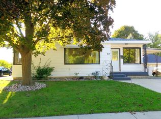 417 Emerson St, Burlington, WI 53105