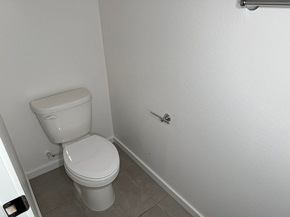 3rd image of 2462 E Alonso Dr