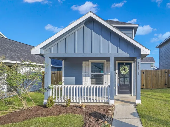 16939 Marie Village Dr, Conroe, TX 77306