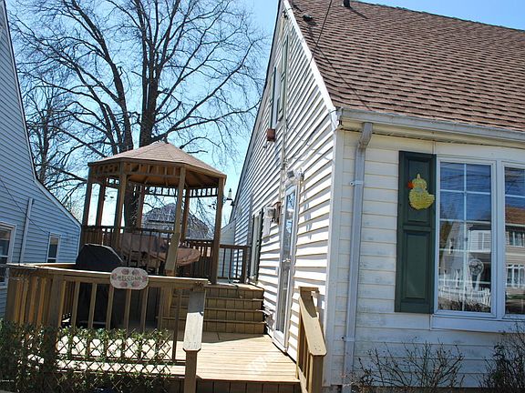 4th image of 126 Winchester Ave