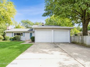 1348 Park Mnr, Aurora, IL 60506