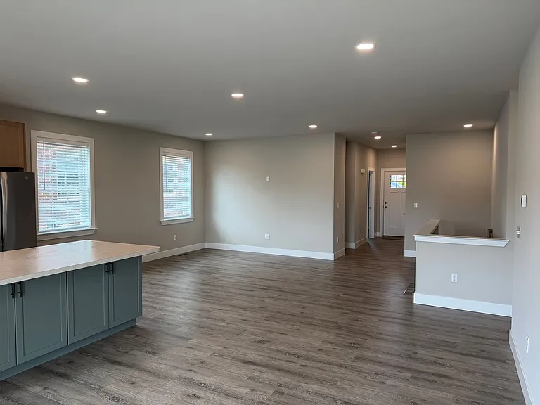520 S Pine St — Photo 4