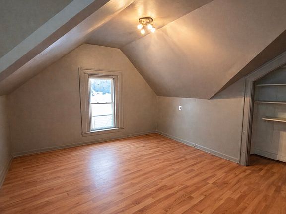 4th image of 429 Prospect Ave #5