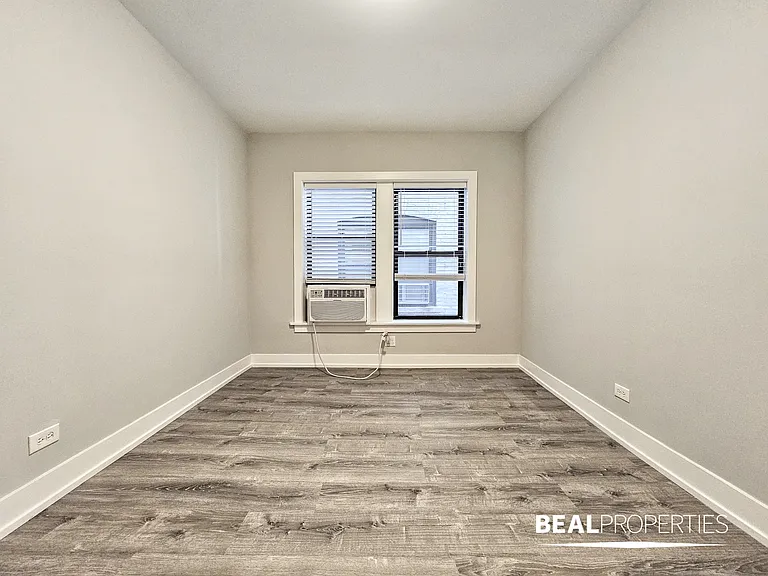 701-715 West Brompton — Photo 7