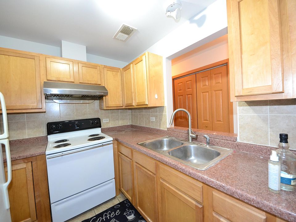 1st image of 313 W 23rd St Unit 603