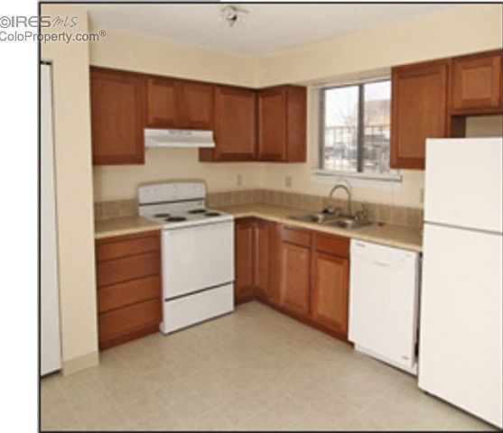 2nd image of 131 River Rd