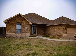 12 Cheyenne Ln, Geronimo, OK 73543