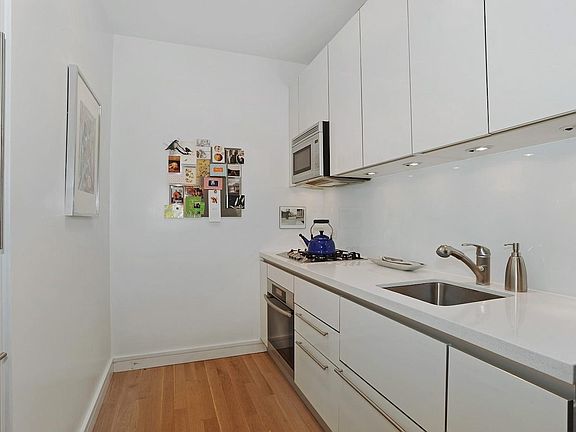 3rd image of 230 Riverside Dr APT 1M