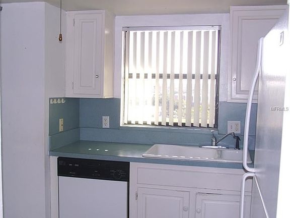 3rd image of 7050 Sunset Dr S APT 614