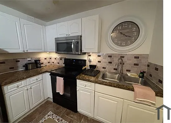2 bed, 1200 sqft, $1,950 — Photo 2