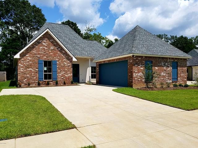 1st image of 111 Olivewood Dr