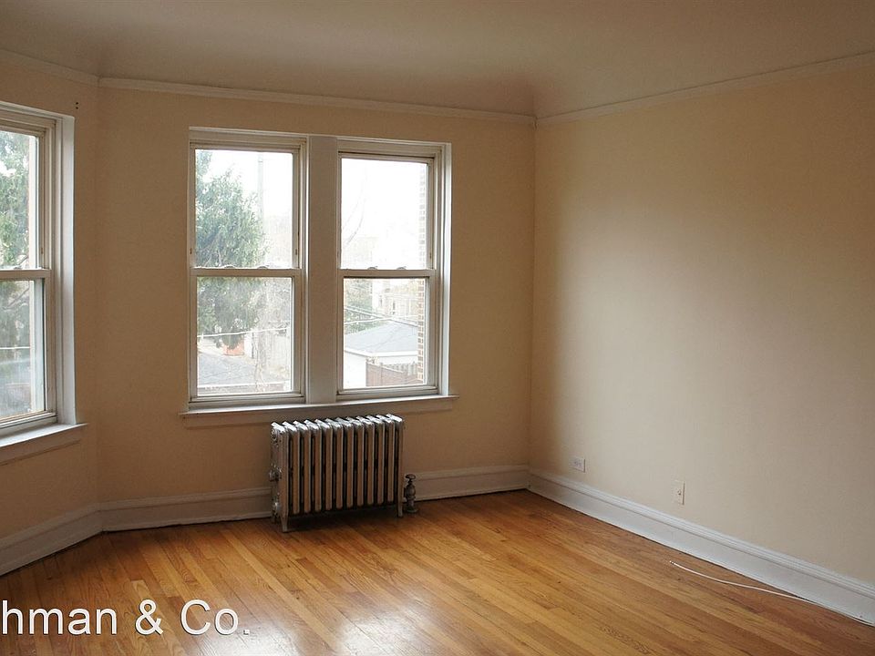 1st image of 2944 N Albany Ave APT 3E