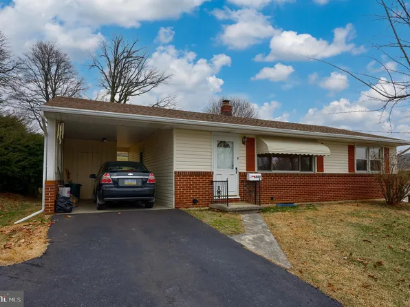 311 N Charles St, Red Lion, PA 17356