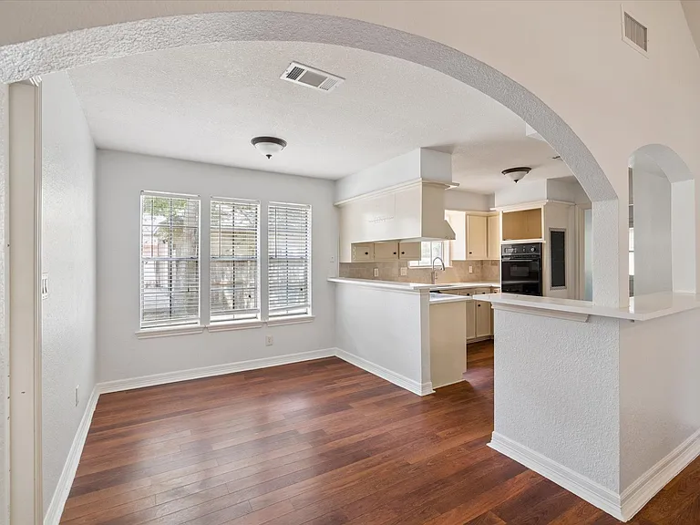 23906 Northcrest Dr #23906 — Photo 7