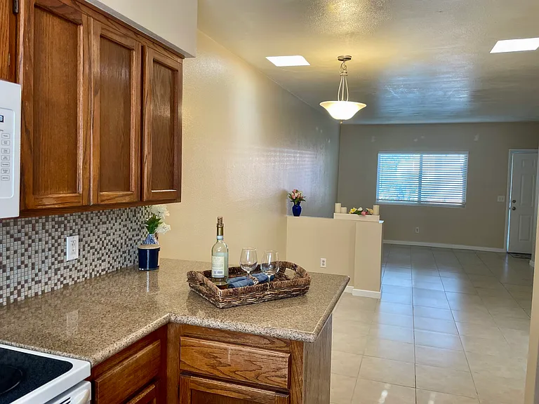 2833 N Estrella Ave #1 — Photo 15