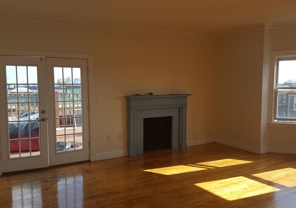 2nd image of 12 Summer St