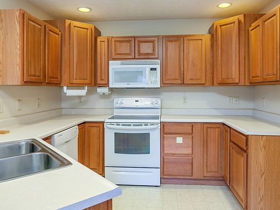 3rd image of 321 Kristina Lynn Pl
