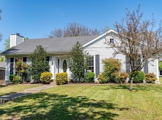 2511 Stony Brook Dr, Louisville, KY 40220