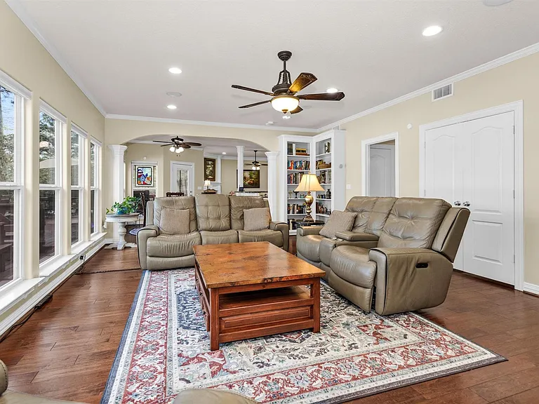 1502 Wimbledon Dr — Photo 26