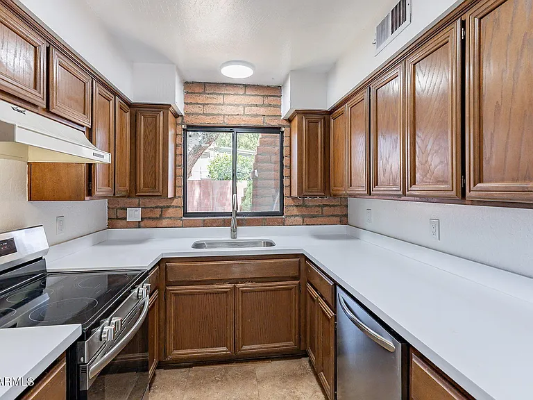 4413 E Hubbell St #86 — Photo 5