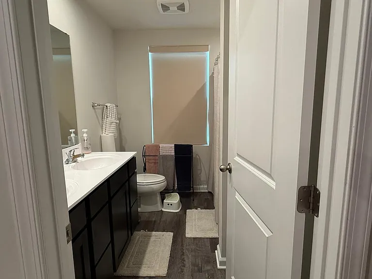 220 Roebling St — Photo 6