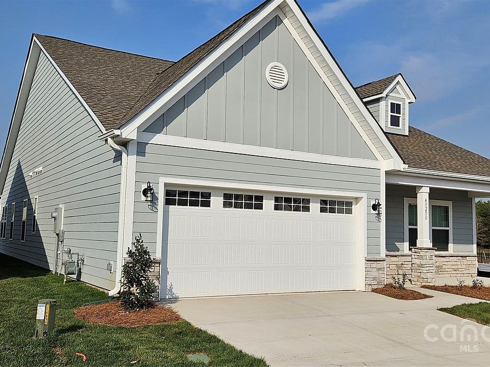 2nd image of 40200 Crooked Stick Dr #1227