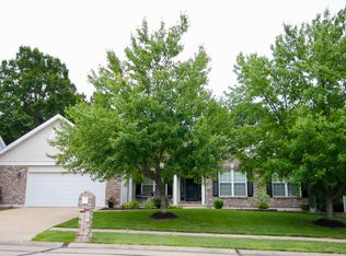 626 Castlebrook Dr, Saint Peters, MO 63376