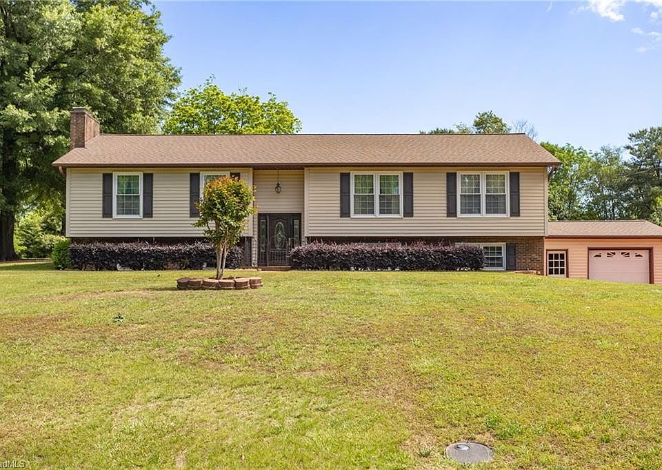 1st image of 1039 Windwood Dr