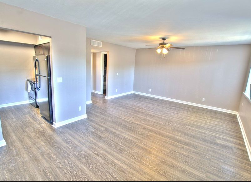 2nd image of 2100 NW 47th St APT 101