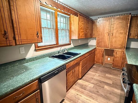5th image of 114 Payne Springs Rd