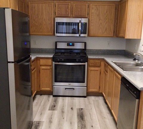 2nd image of 2982 Tisbury Dr #X