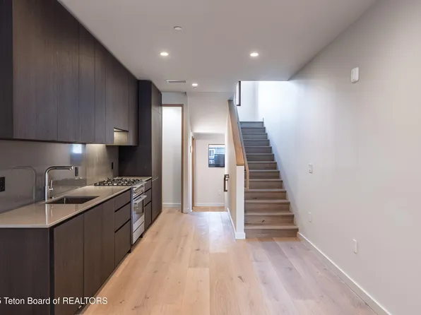 165 N Glenwood St #22, Jackson, WY 83001