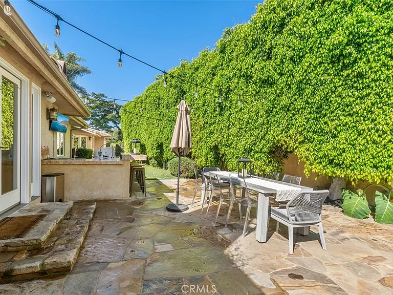 600 Cliff Dr — Photo 52