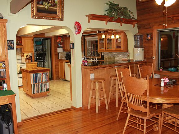 Kitchen & Dining Room