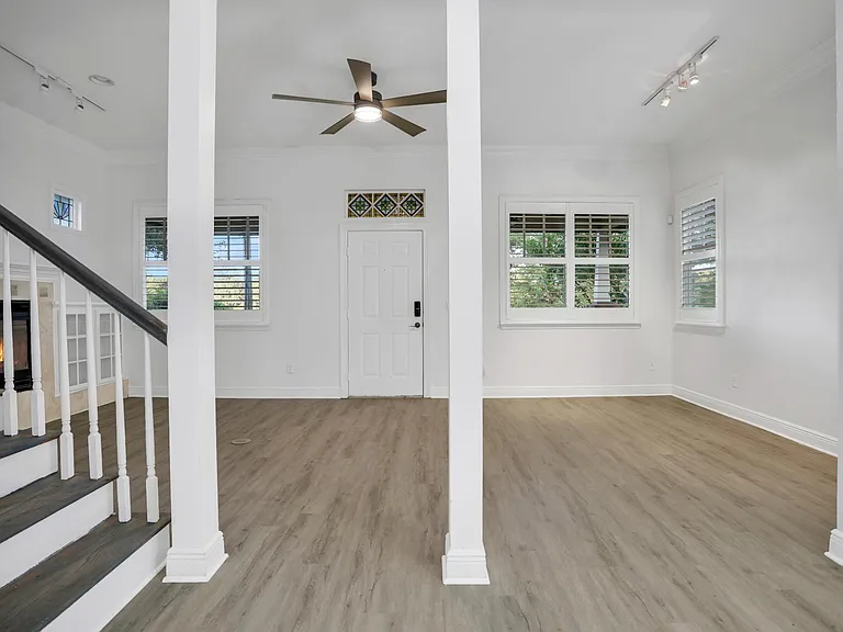 148 S Thornton Ave — Photo 15