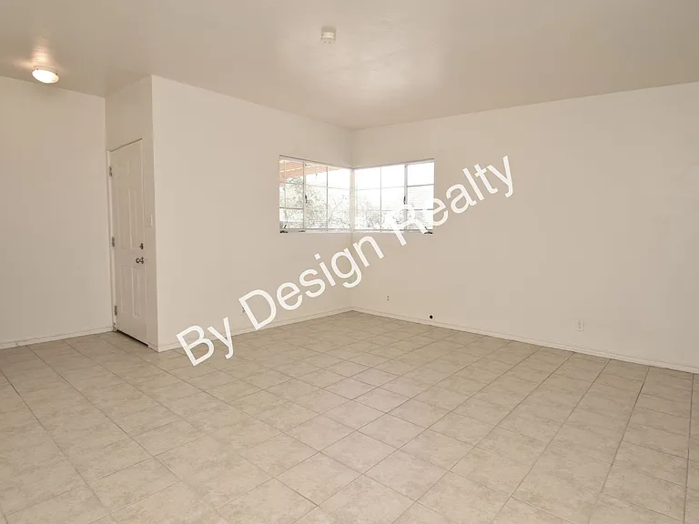 3551 E Water St — Photo 4