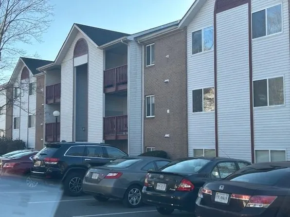 403J Berryfield Ln #J, Blacksburg, VA 24060