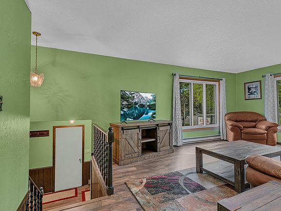 2nd image of 701 6th Ave N