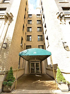 Sold by Cooper & Cooper Real Estate | media 16