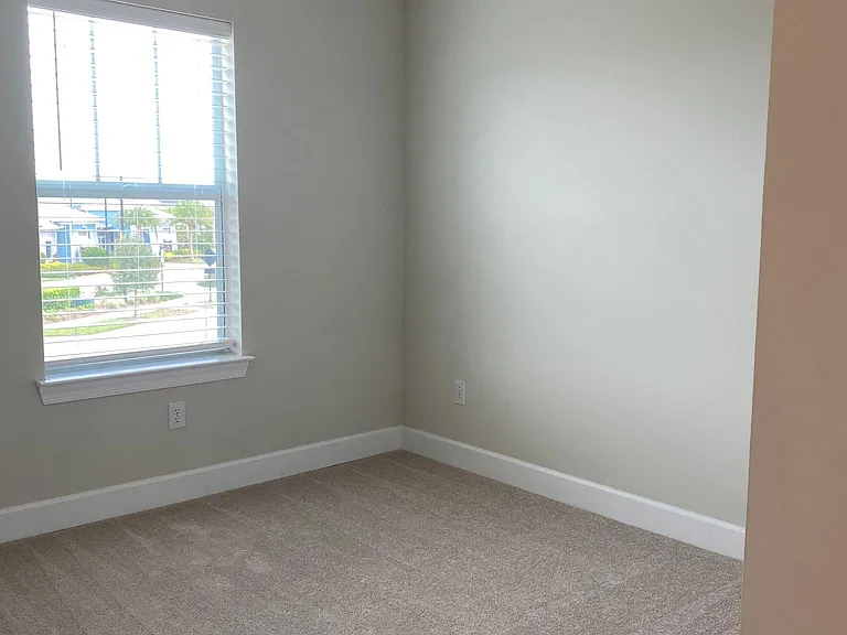 11924 Pebble Dr — Photo 19