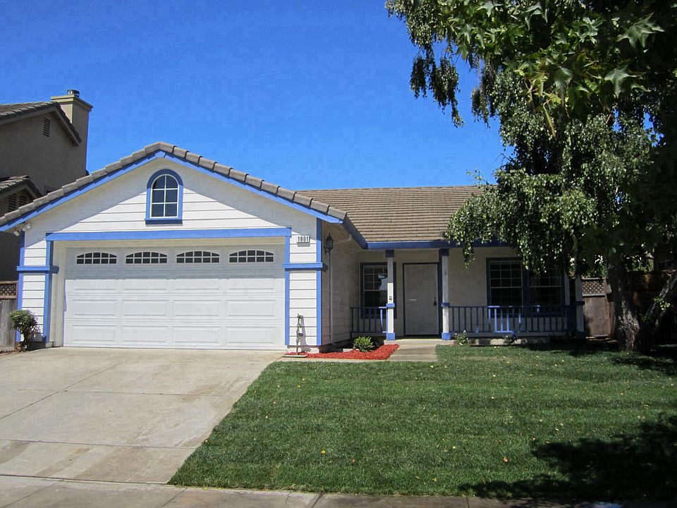 driveway, garage and front of the house