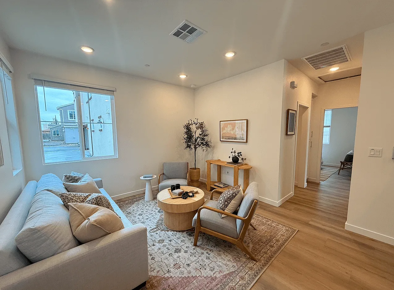 Aspan Square Homes — Photo 4