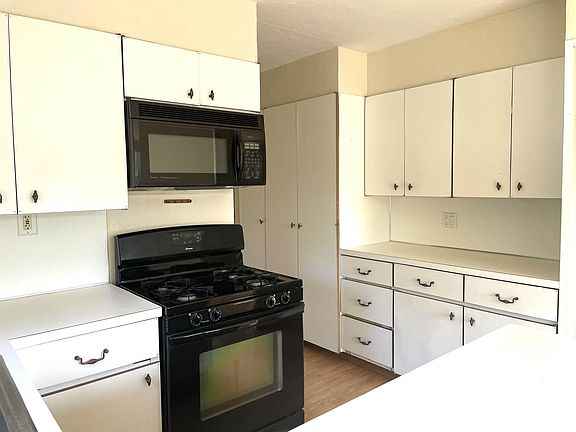 5th image of 17886 Silver Pine Dr