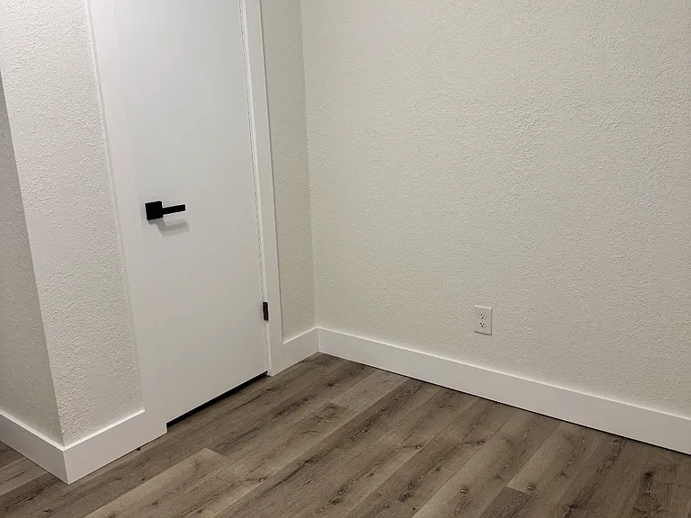 10 Rivercrest Dr #8A — Photo 2