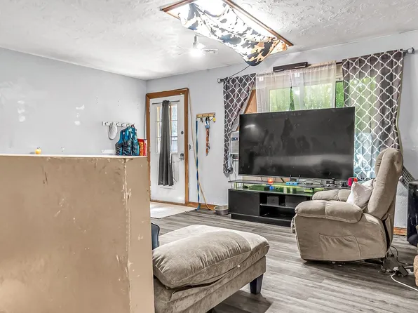 718 E Rio Blanco Ave, Rangely, CO 81648