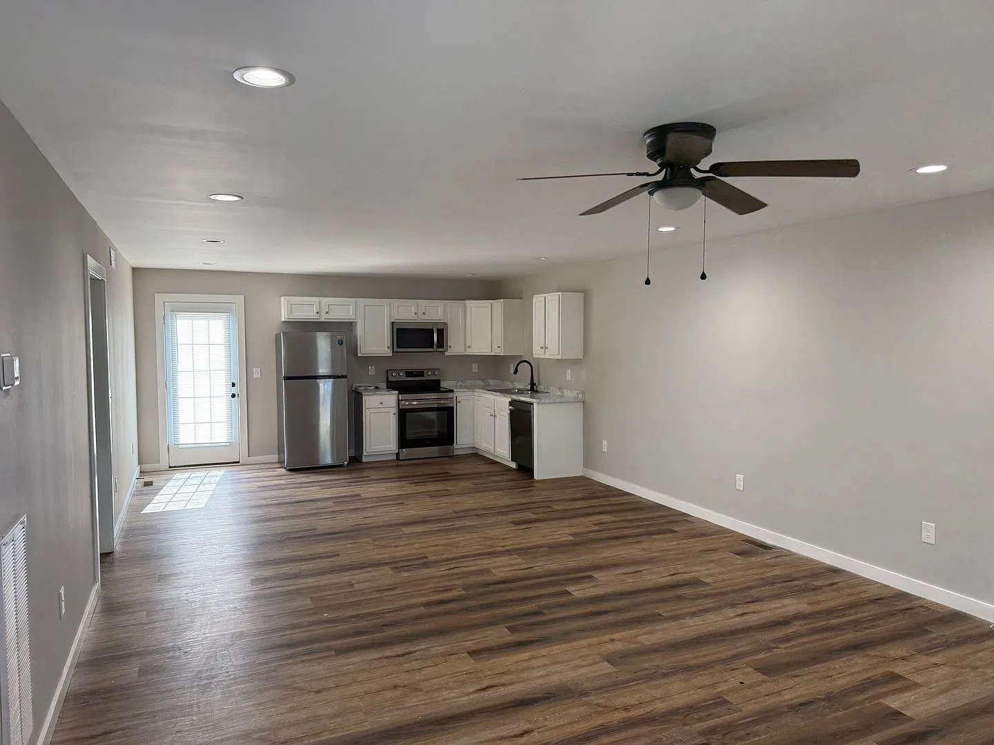 102 Deacon Lane — Photo 3